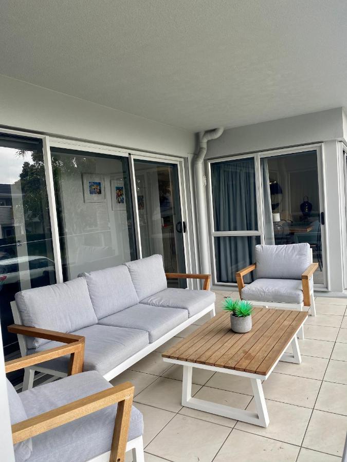 Modern Beach Apartment With Pool & Location Mount Maunganui Εξωτερικό φωτογραφία