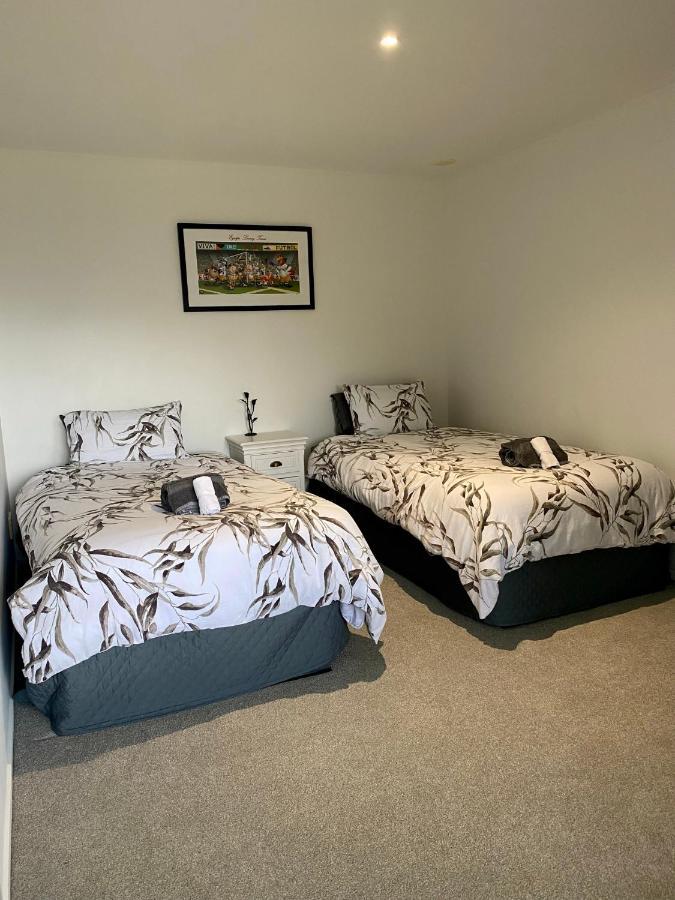 Modern Beach Apartment With Pool & Location Mount Maunganui Εξωτερικό φωτογραφία