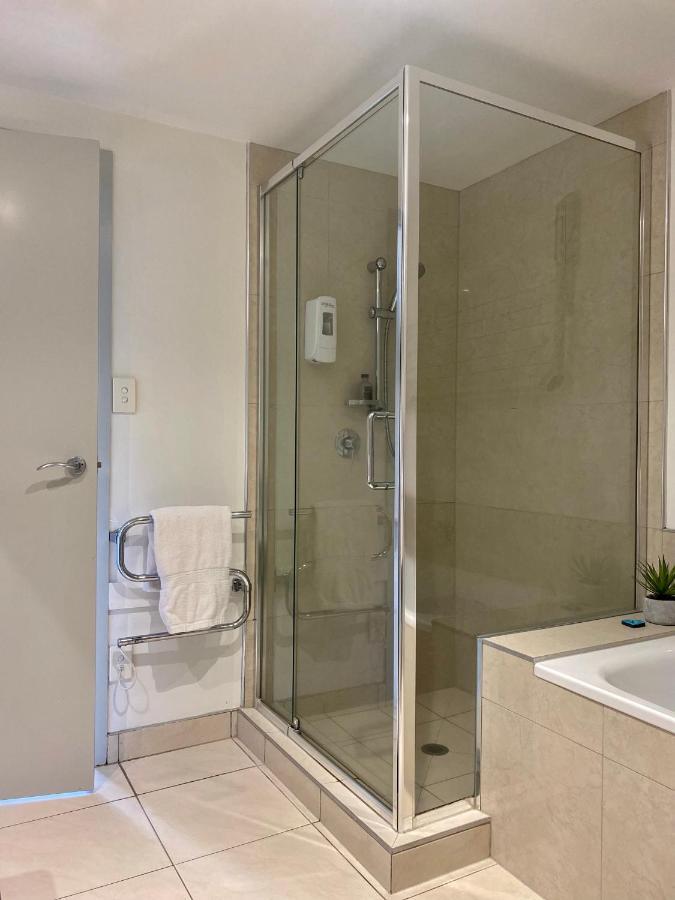 Modern Beach Apartment With Pool & Location Mount Maunganui Εξωτερικό φωτογραφία